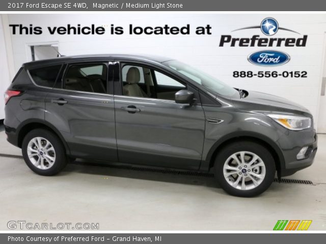 2017 Ford Escape SE 4WD in Magnetic