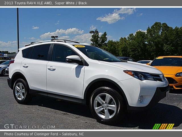 2013 Toyota RAV4 XLE AWD in Super White