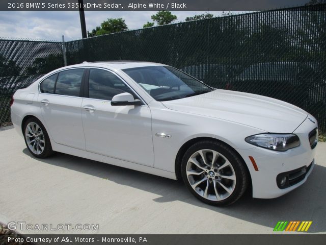 2016 BMW 5 Series 535i xDrive Sedan in Alpine White