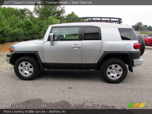 2007 Toyota FJ Cruiser 4WD in Titanium Metallic