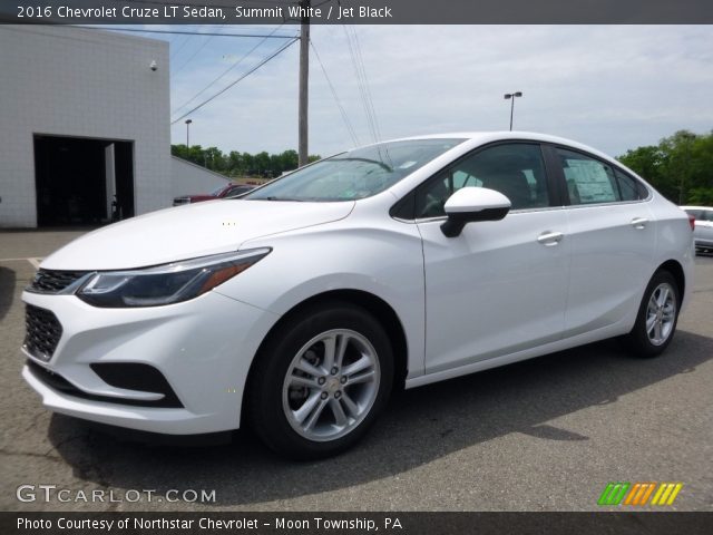 2016 Chevrolet Cruze LT Sedan in Summit White