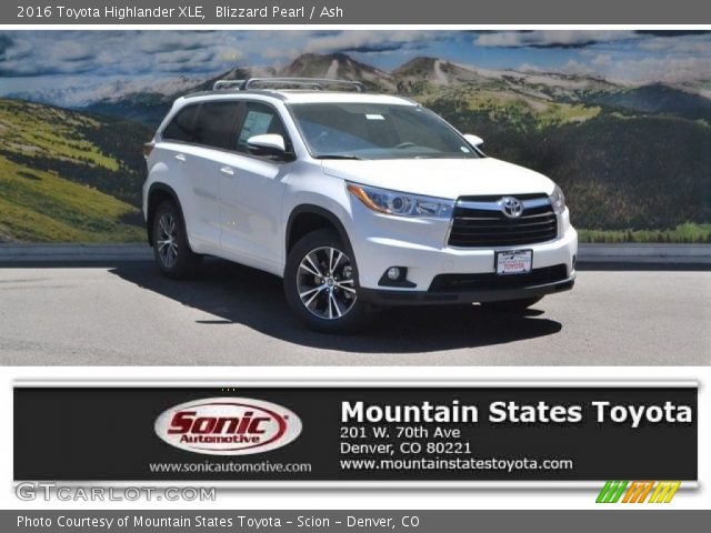 2016 Toyota Highlander XLE in Blizzard Pearl