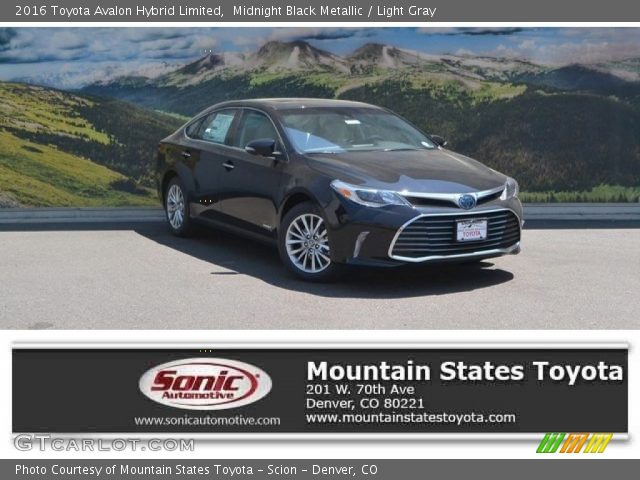 2016 Toyota Avalon Hybrid Limited in Midnight Black Metallic