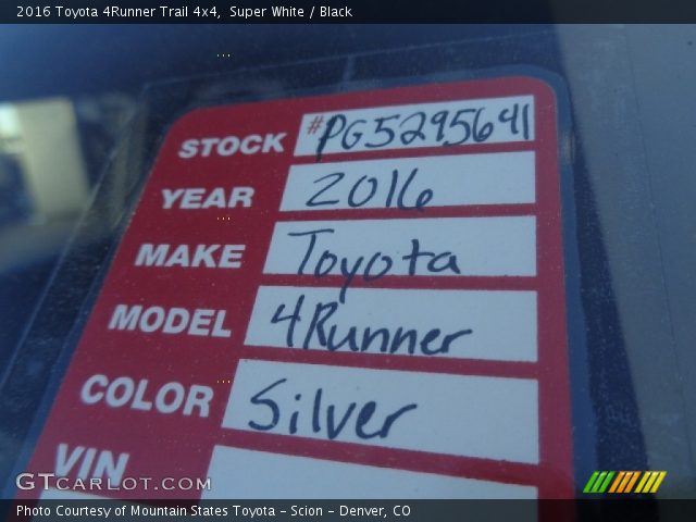 2016 Toyota 4Runner Trail 4x4 in Super White