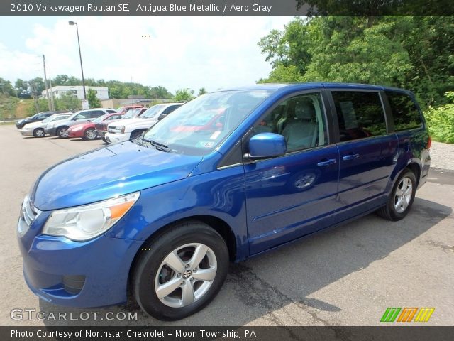 2010 Volkswagen Routan SE in Antigua Blue Metallic