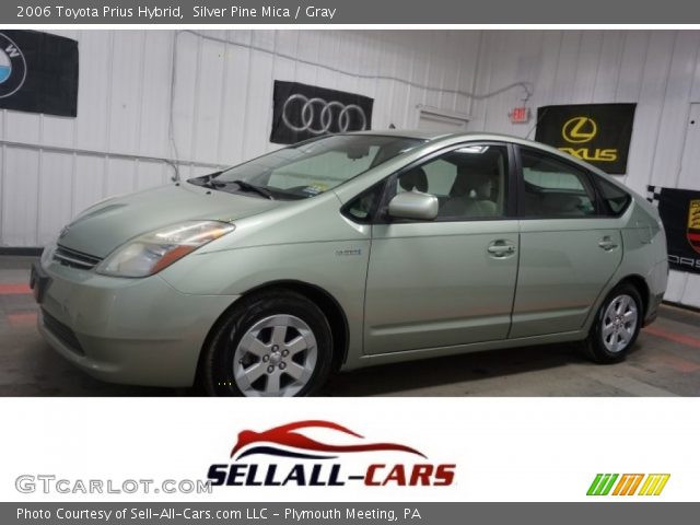 2006 Toyota Prius Hybrid in Silver Pine Mica