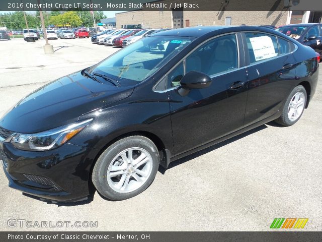 2016 Chevrolet Cruze LT Sedan in Mosaic Black Metallic