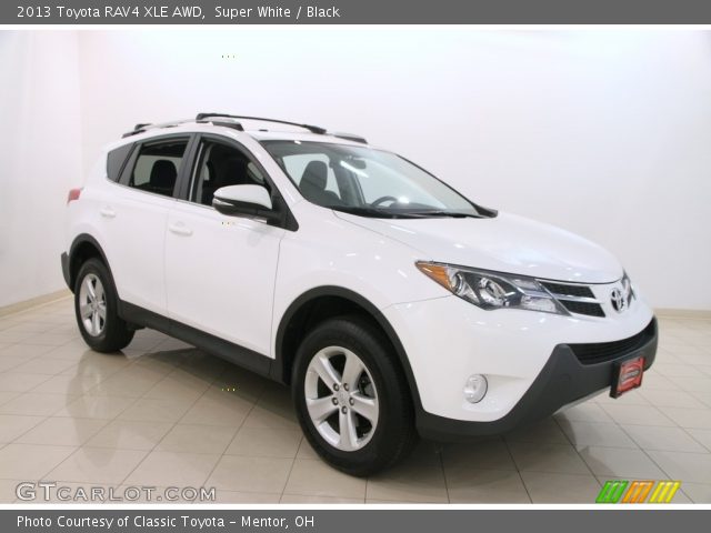 2013 Toyota RAV4 XLE AWD in Super White