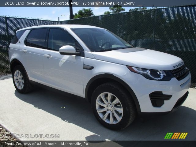 2016 Land Rover Discovery Sport SE 4WD in Yulong White Metallic