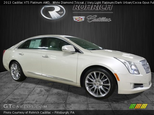 2013 Cadillac XTS Platinum AWD in White Diamond Tricoat