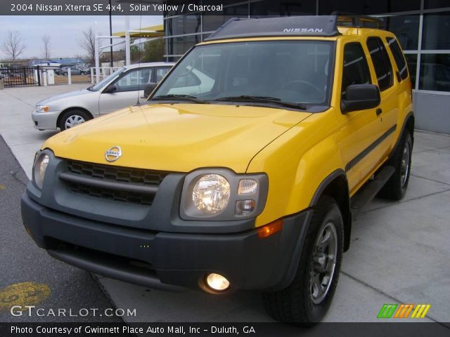 2004 Nissan Xterra SE 4x4 in Solar Yellow