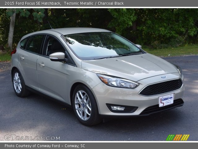 2015 Ford Focus SE Hatchback in Tectonic Metallic