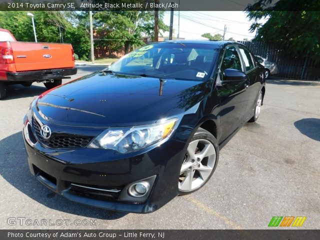 2014 Toyota Camry SE in Attitude Black Metallic