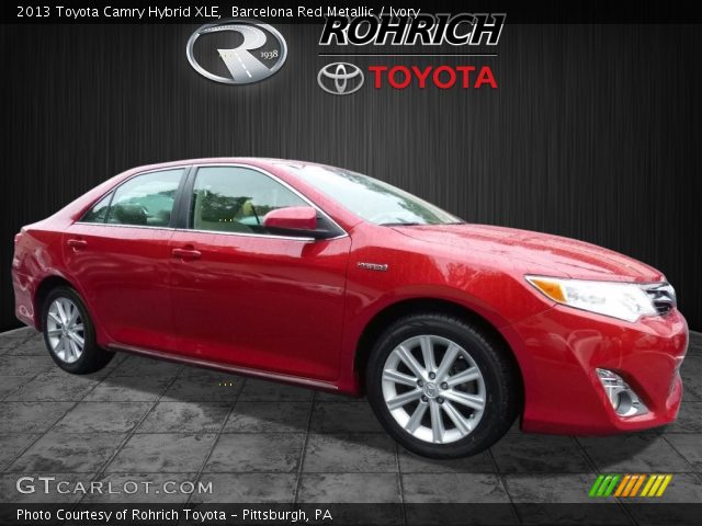 2013 Toyota Camry Hybrid XLE in Barcelona Red Metallic