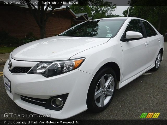 2012 Toyota Camry SE in Super White