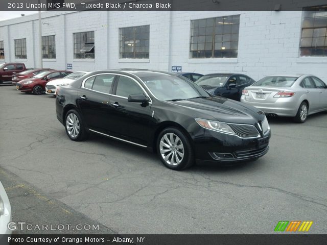 2013 Lincoln MKS FWD in Tuxedo Black