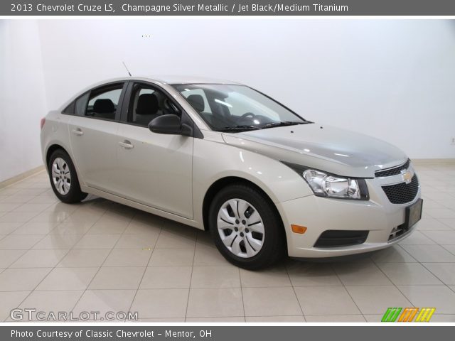2013 Chevrolet Cruze LS in Champagne Silver Metallic