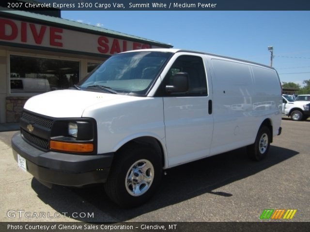 2007 Chevrolet Express 1500 Cargo Van in Summit White