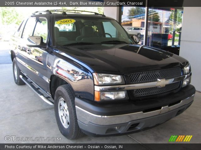 2005 Chevrolet Avalanche LS 4x4 in Dark Blue Metallic