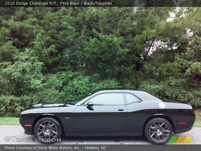 2016 Dodge Challenger R/T in Pitch Black