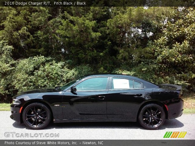 2016 Dodge Charger R/T in Pitch Black