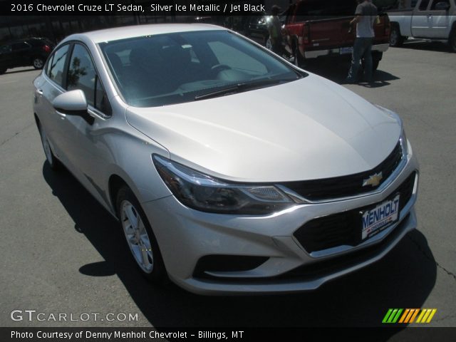 2016 Chevrolet Cruze LT Sedan in Silver Ice Metallic