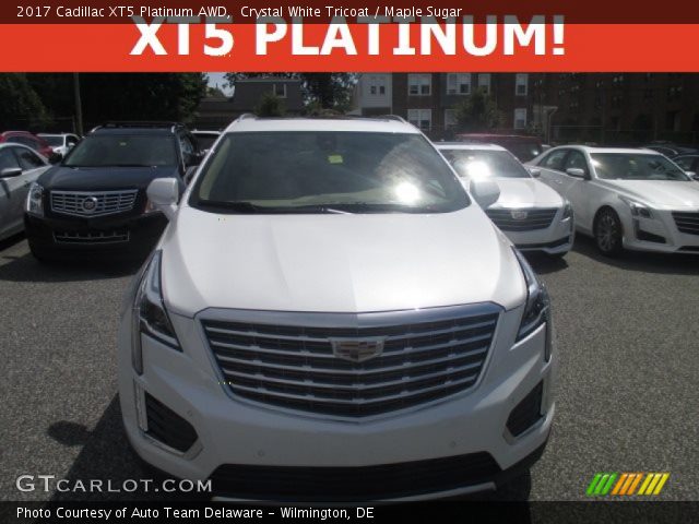 2017 Cadillac XT5 Platinum AWD in Crystal White Tricoat