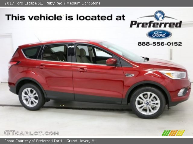 2017 Ford Escape SE in Ruby Red