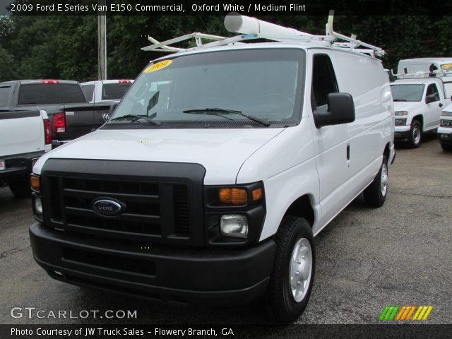 2009 Ford E Series Van E150 Commercial in Oxford White