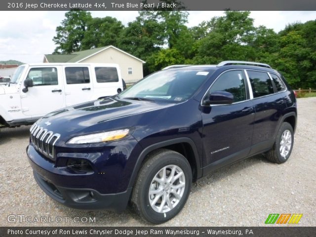 2016 Jeep Cherokee Latitude 4x4 in True Blue Pearl