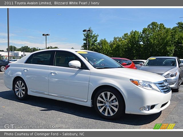 2011 Toyota Avalon Limited in Blizzard White Pearl