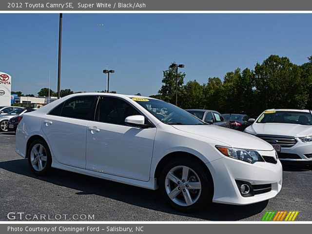 2012 Toyota Camry SE in Super White