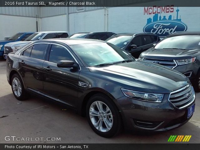 2016 Ford Taurus SEL in Magnetic