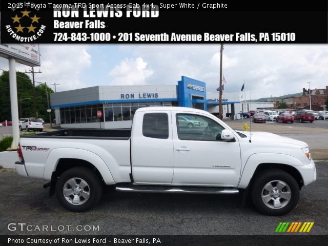 2015 Toyota Tacoma TRD Sport Access Cab 4x4 in Super White
