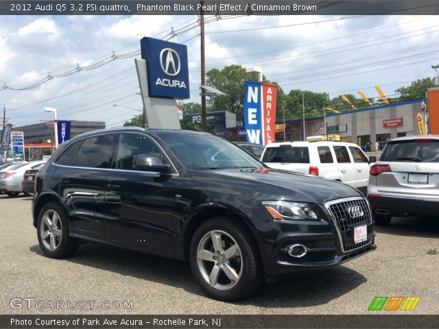 2012 Audi Q5 3.2 FSI quattro in Phantom Black Pearl Effect