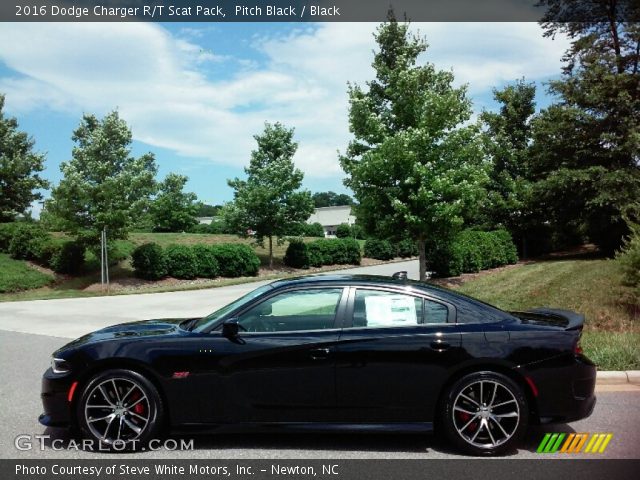 2016 Dodge Charger R/T Scat Pack in Pitch Black