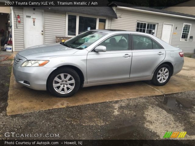 2007 Toyota Camry XLE V6 in Titanium Metallic