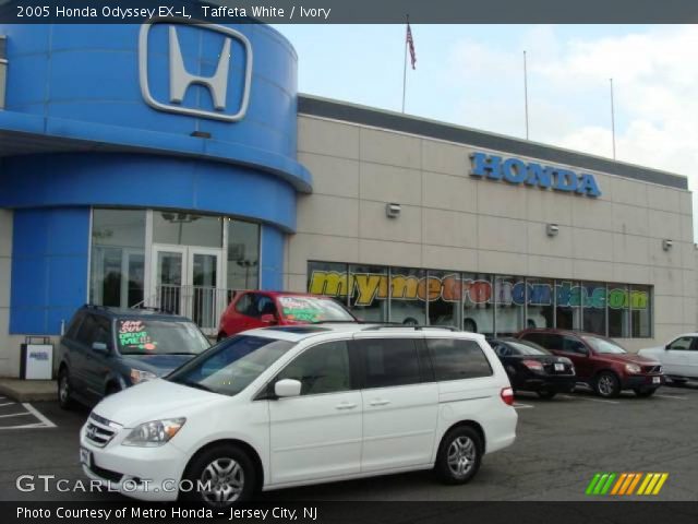 2005 Honda Odyssey EX-L in Taffeta White