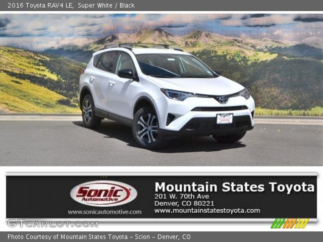 2016 Toyota RAV4 LE in Super White