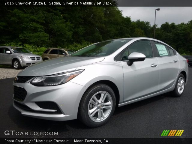 2016 Chevrolet Cruze LT Sedan in Silver Ice Metallic