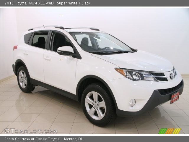 2013 Toyota RAV4 XLE AWD in Super White