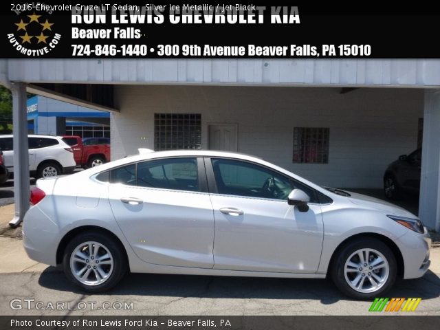 2016 Chevrolet Cruze LT Sedan in Silver Ice Metallic