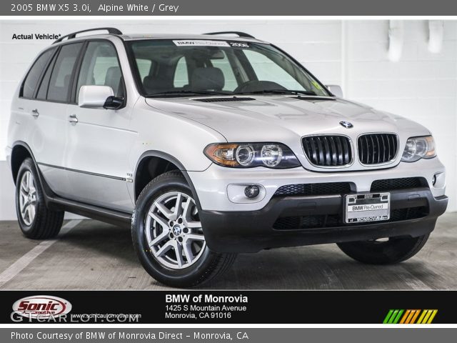 2005 BMW X5 3.0i in Alpine White