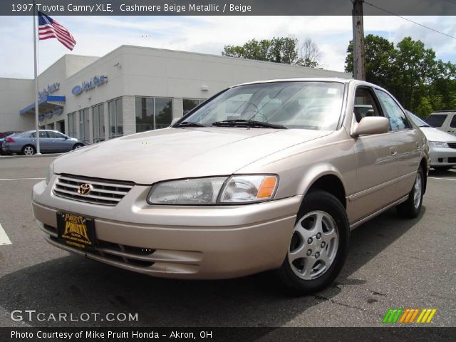 1997 Toyota Camry XLE in Cashmere Beige Metallic