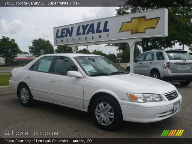2001 Toyota Camry LE in Super White