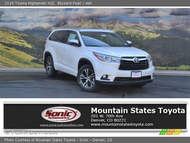 2016 Toyota Highlander XLE in Blizzard Pearl