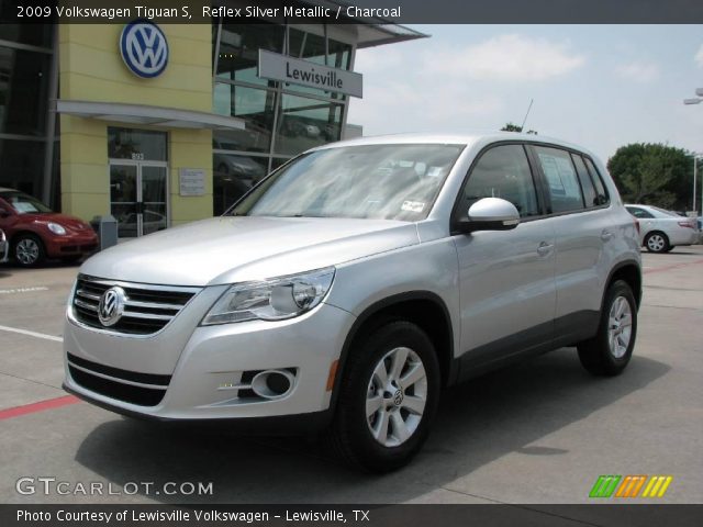 2009 Volkswagen Tiguan S in Reflex Silver Metallic