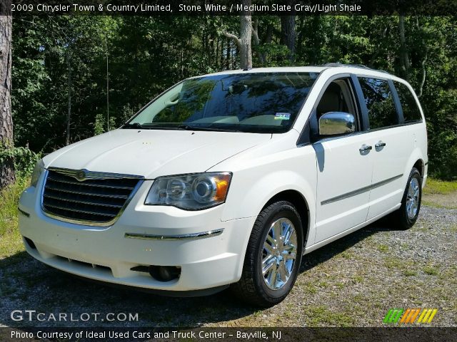2009 Chrysler Town & Country Limited in Stone White