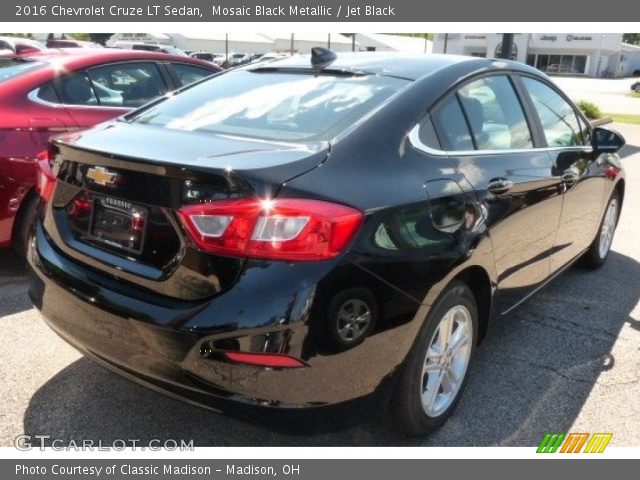 2016 Chevrolet Cruze LT Sedan in Mosaic Black Metallic