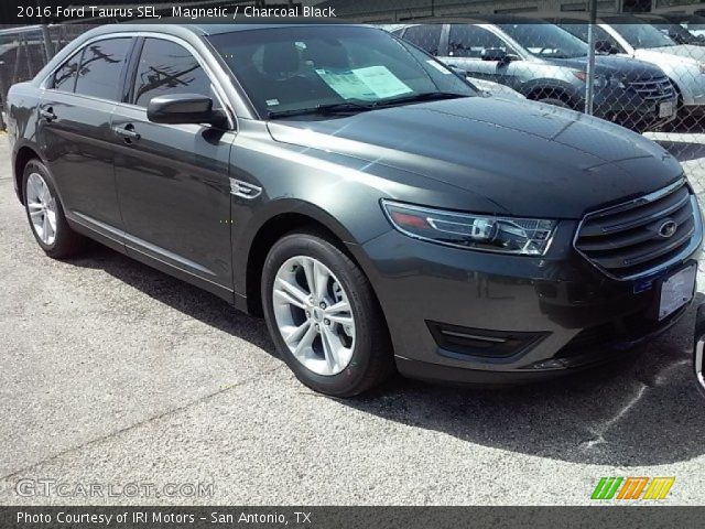 2016 Ford Taurus SEL in Magnetic